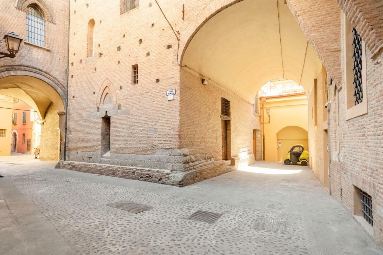 Lo Scrigno Delle 2 Torri! Nel Cuore Del Centro, Vicino A Via Rizzoli Bolonia Exterior foto